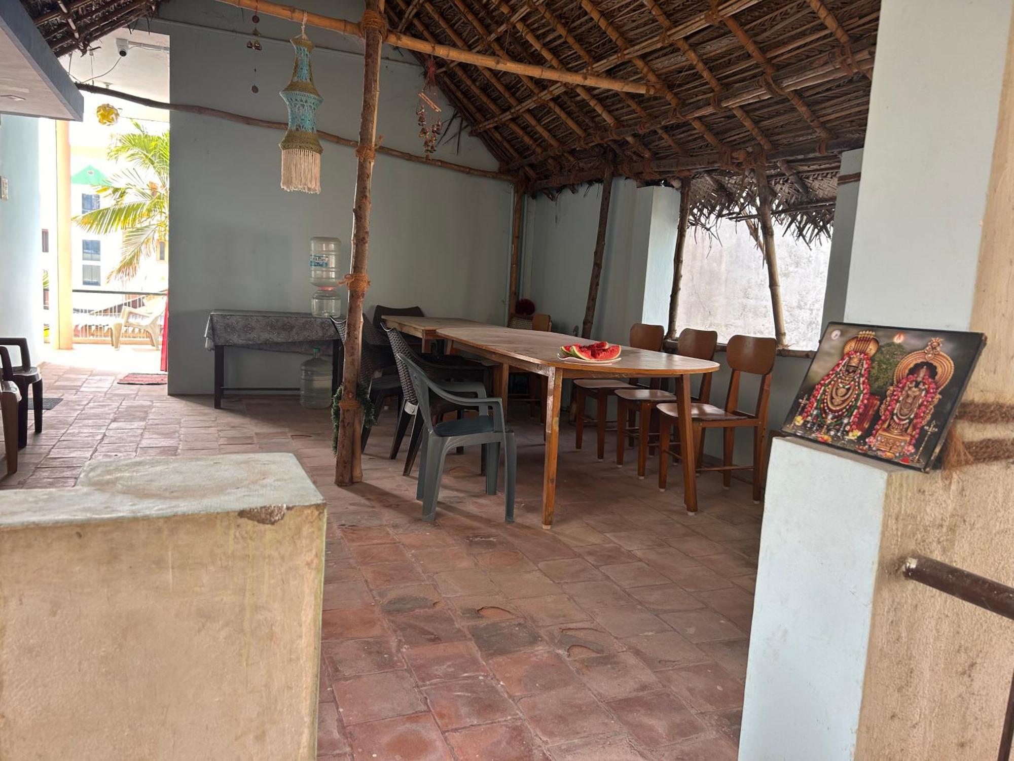 Anbu Ramana Guest House Tiruvannāmalai Extérieur photo