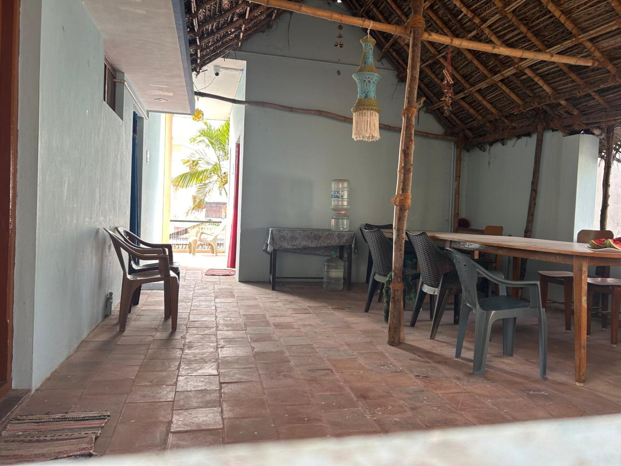 Anbu Ramana Guest House Tiruvannāmalai Extérieur photo