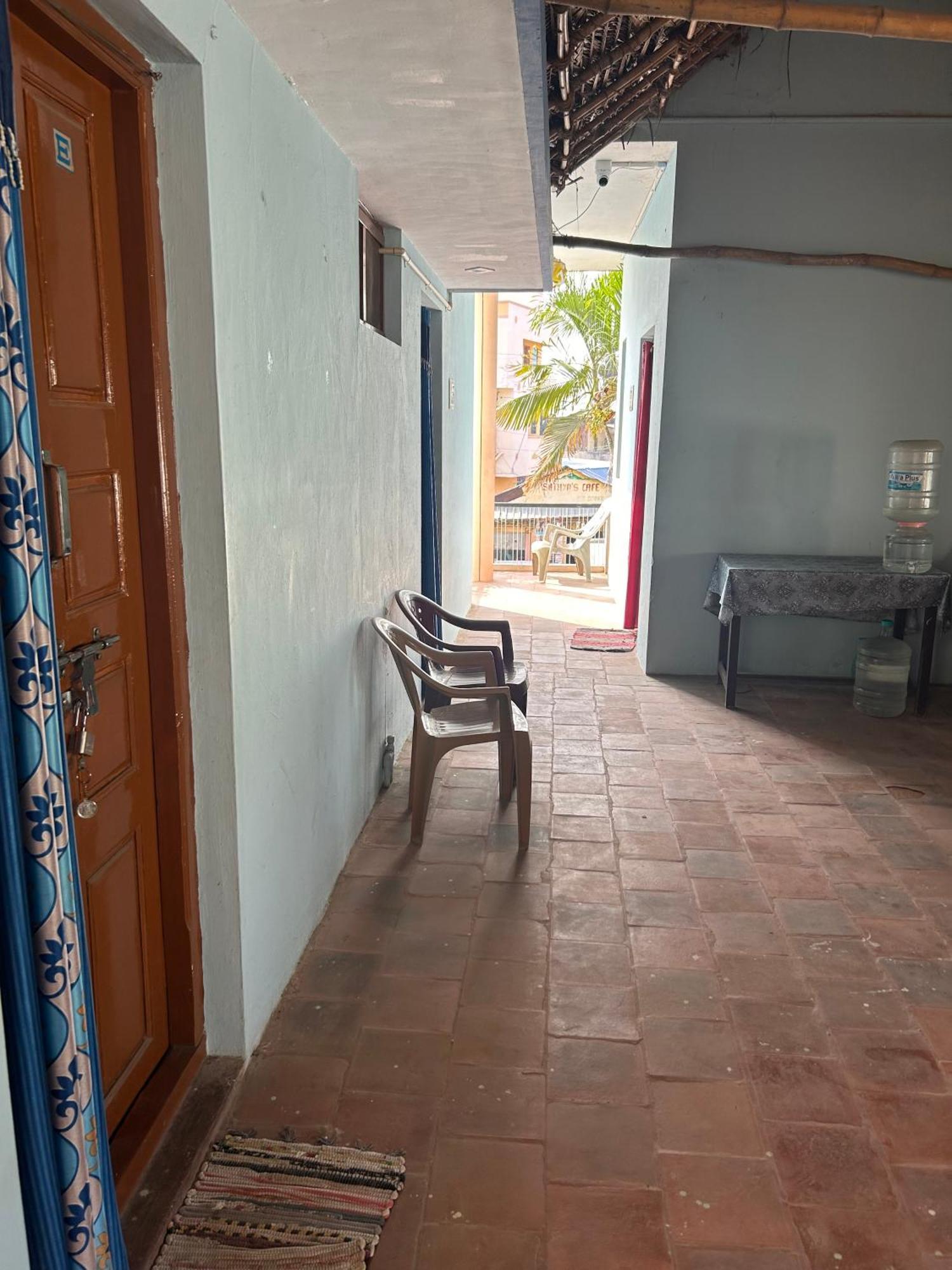 Anbu Ramana Guest House Tiruvannāmalai Extérieur photo