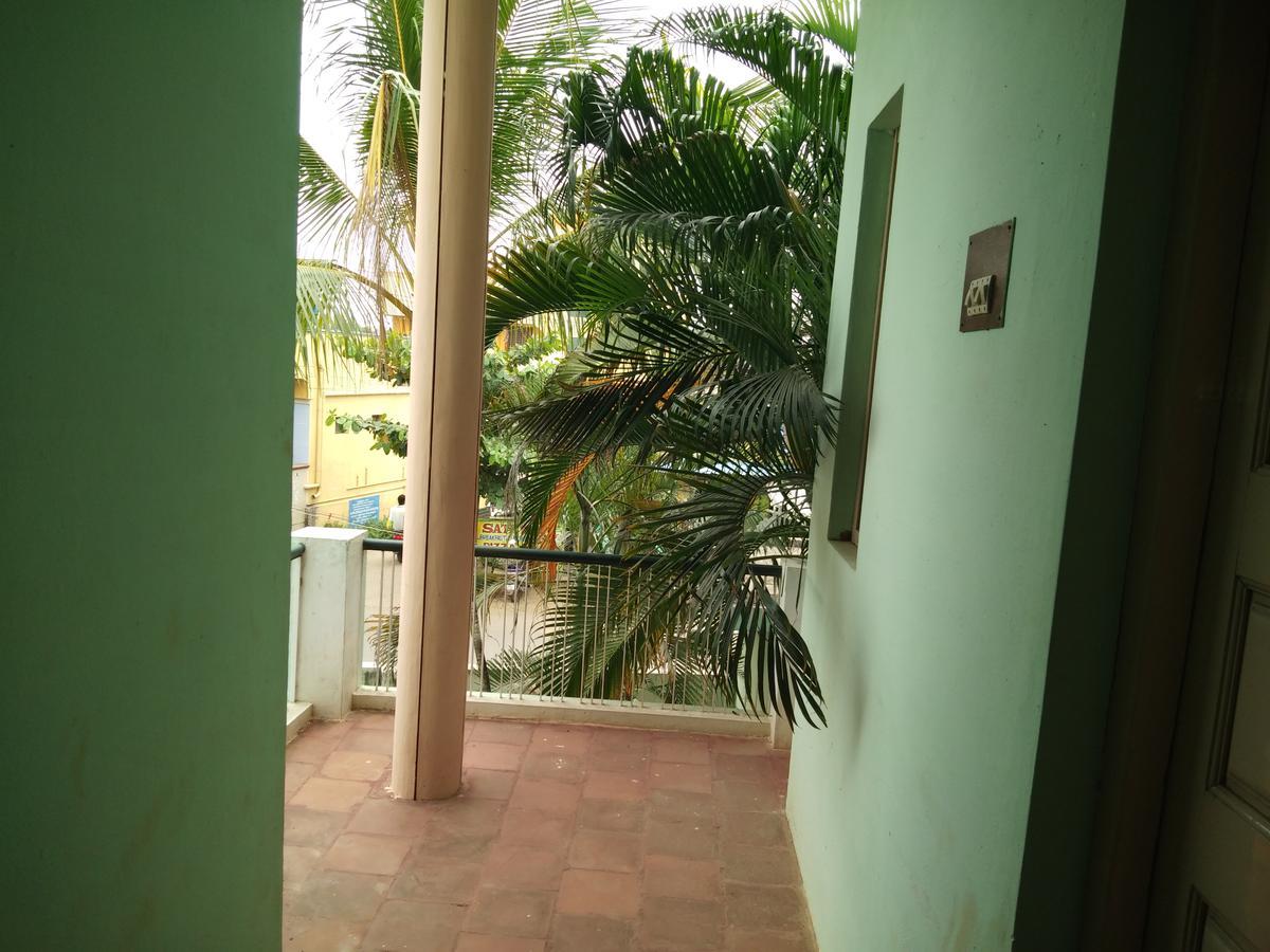 Anbu Ramana Guest House Tiruvannāmalai Extérieur photo